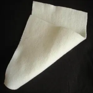 Polyester geotextile