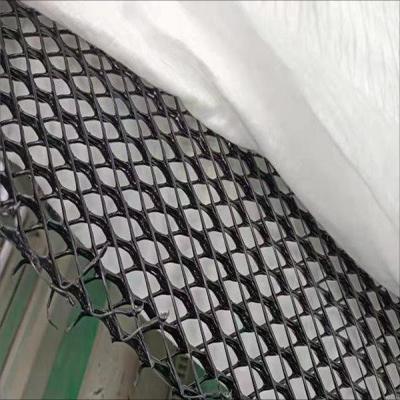 Application of three-dimensional composite drainage network in the intersection of fill and cut roadbed