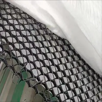 Can the three-dimensional composite drainage network prevent siltation?