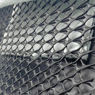 What are the raw materials of three-dimensional composite drainage network
