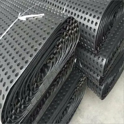 How to connect the seams of the drainage board