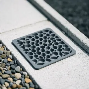 Sheet drainage board